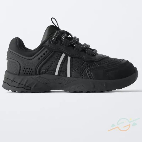 Tenis negro ZARA