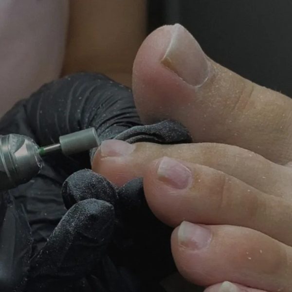 Pedicura con rubber gel