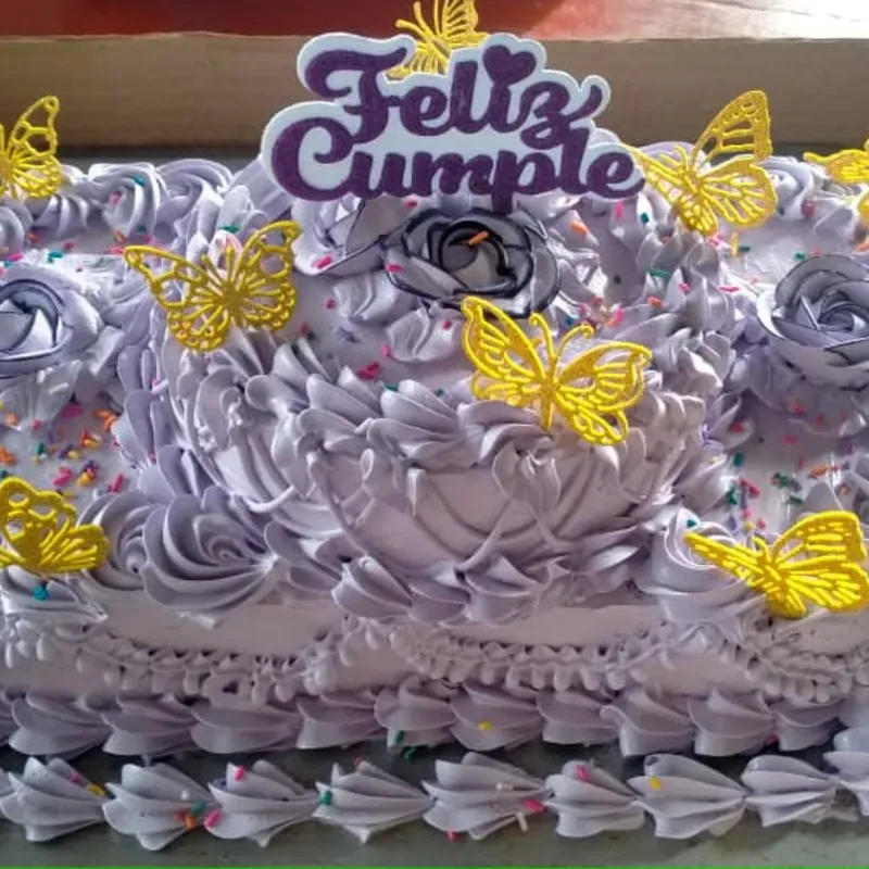 Kake redondo personalizado de dos pisos