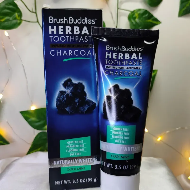 Pasta dental de carbón activado