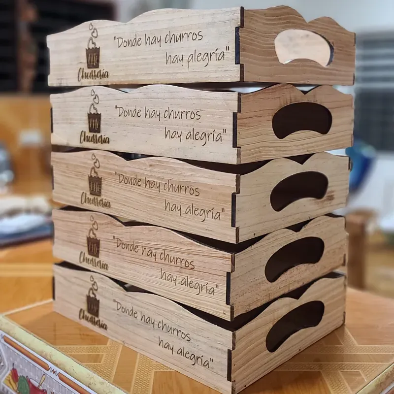 Bandeja de madera personalizada