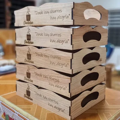 Bandeja de madera personalizada