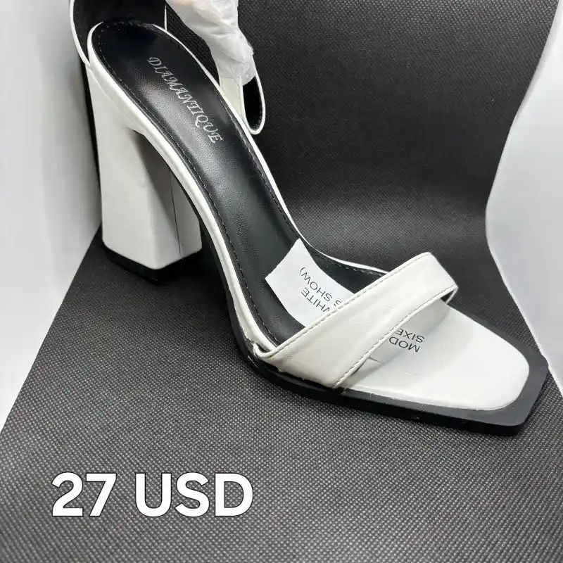 Tacones cuadrados altos