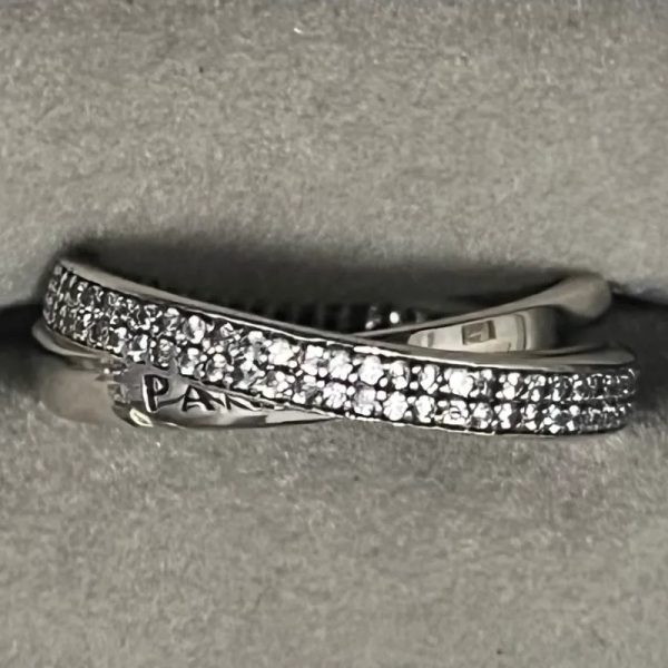 Anillo Pandora doble
