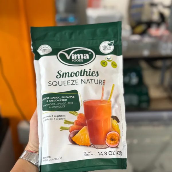 Smoothies de granada, piña y zanahoria