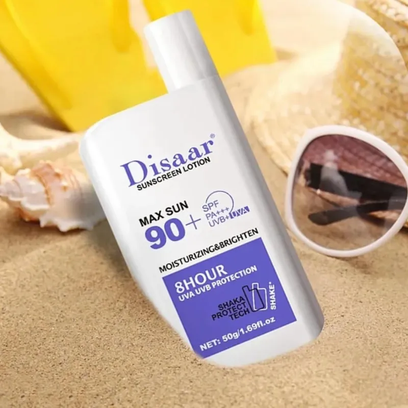 protector solar con Color Disaar SPF 90+ morado, PA+++ 50g