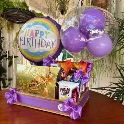 Cesta grande con confituras y caja de bombones