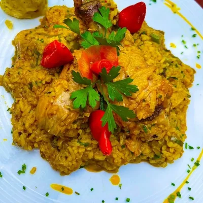 Arroz con pollo a la chorrera