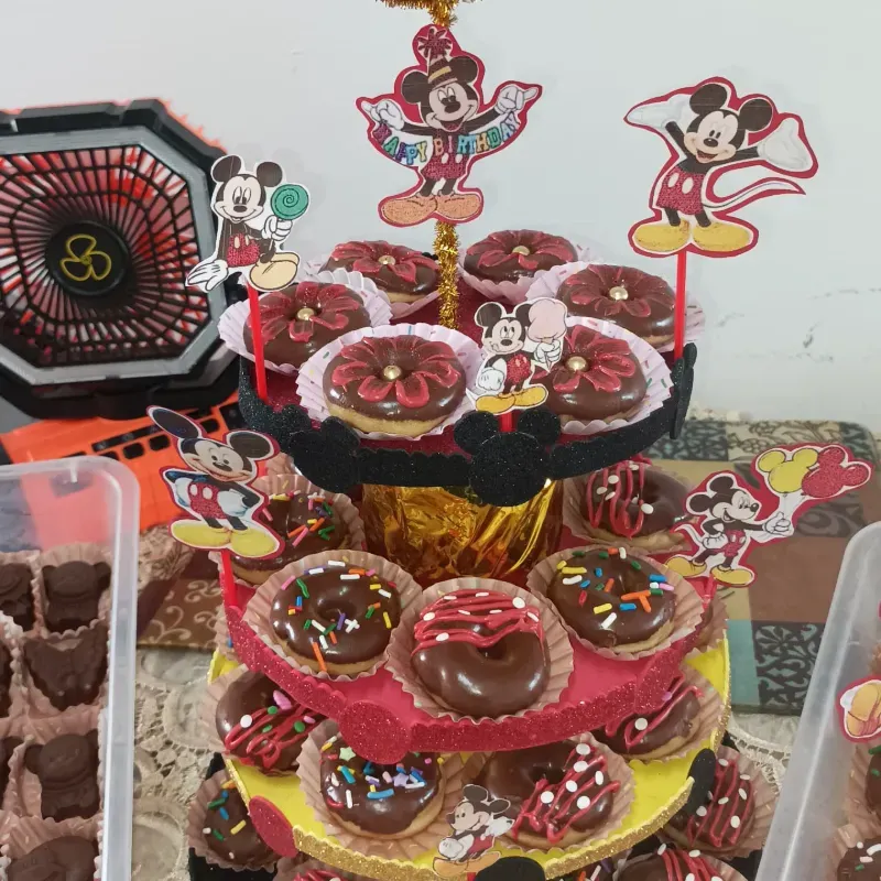 Donas con Torre y Topper