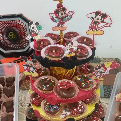 Donas con Torre y Topper