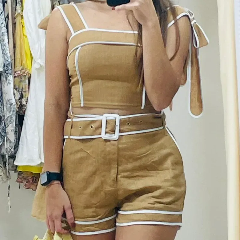 Conjunto carmelita de top y short