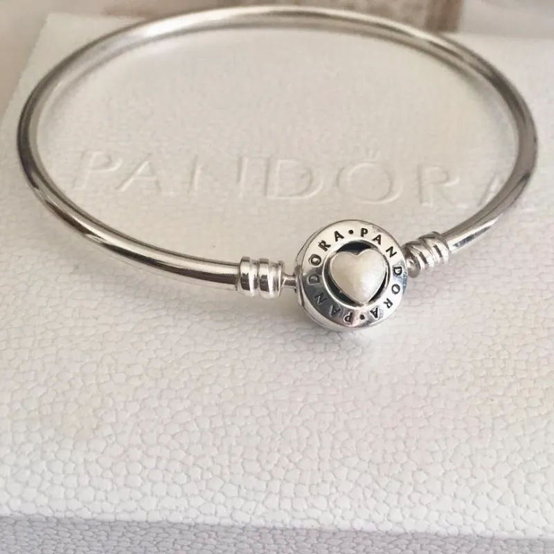 Pulsera rígida corazón clásico