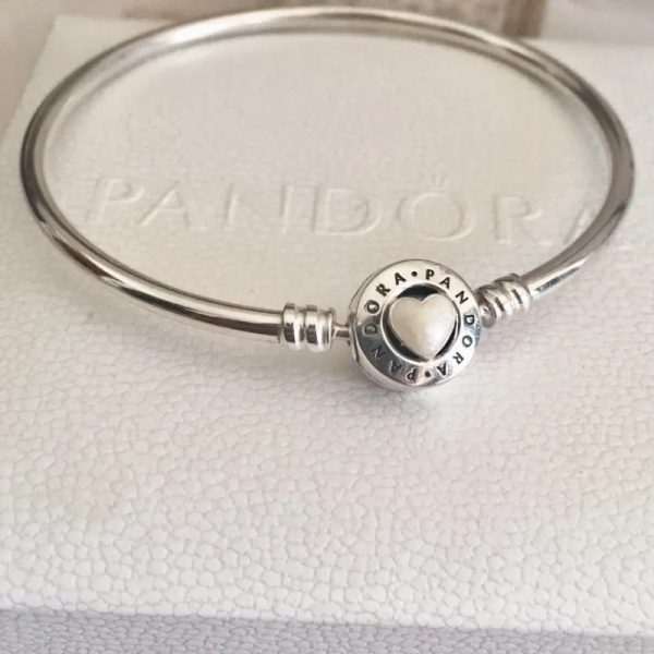 Pulsera rígida corazón clásico