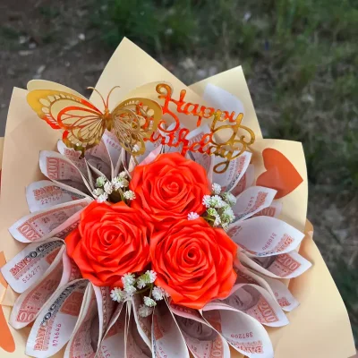Ramo de 3 rosas con billetes
