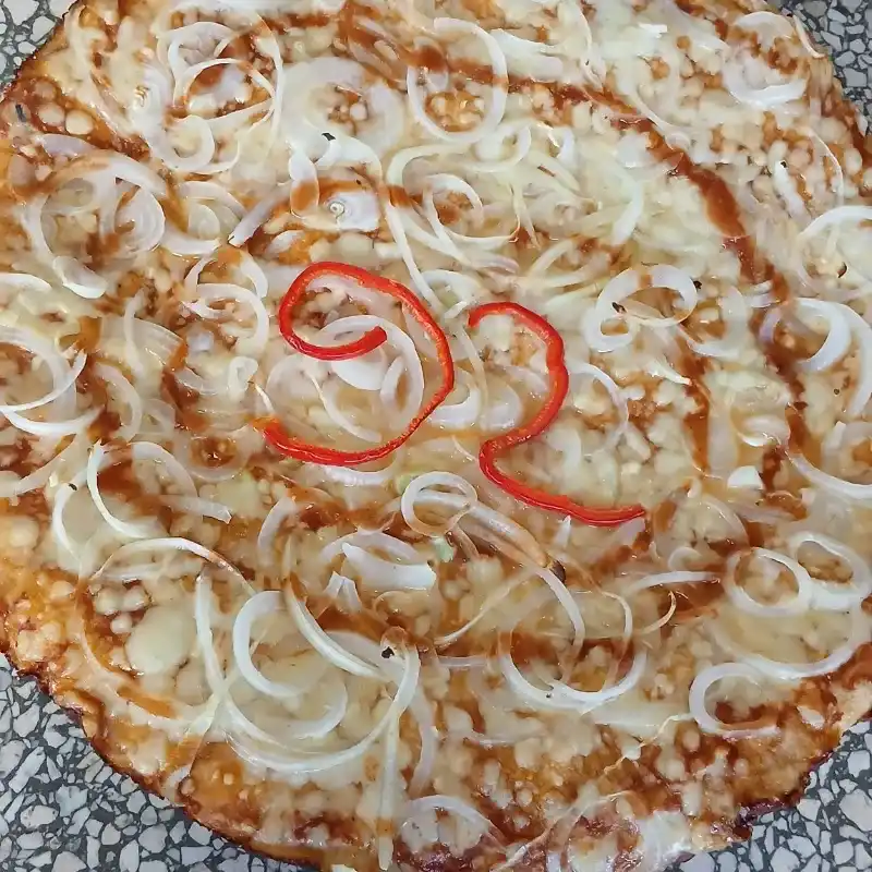 Pizza familiar redonda de Cebolla