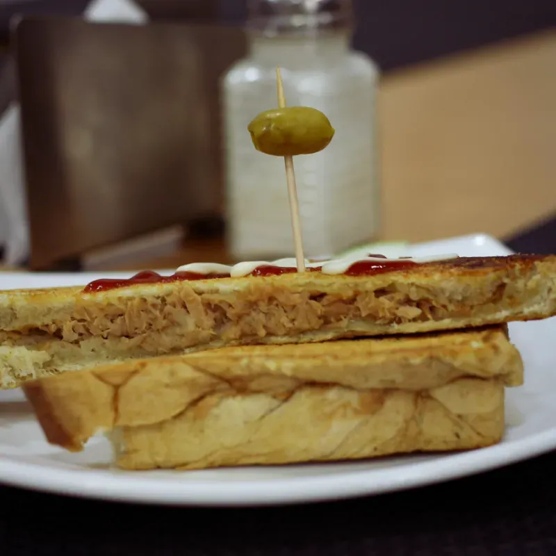 Sandwich atún