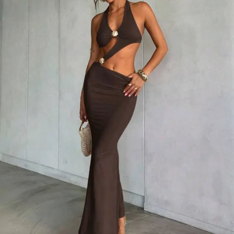  Vestido largo con conchas doradas — Chocolate