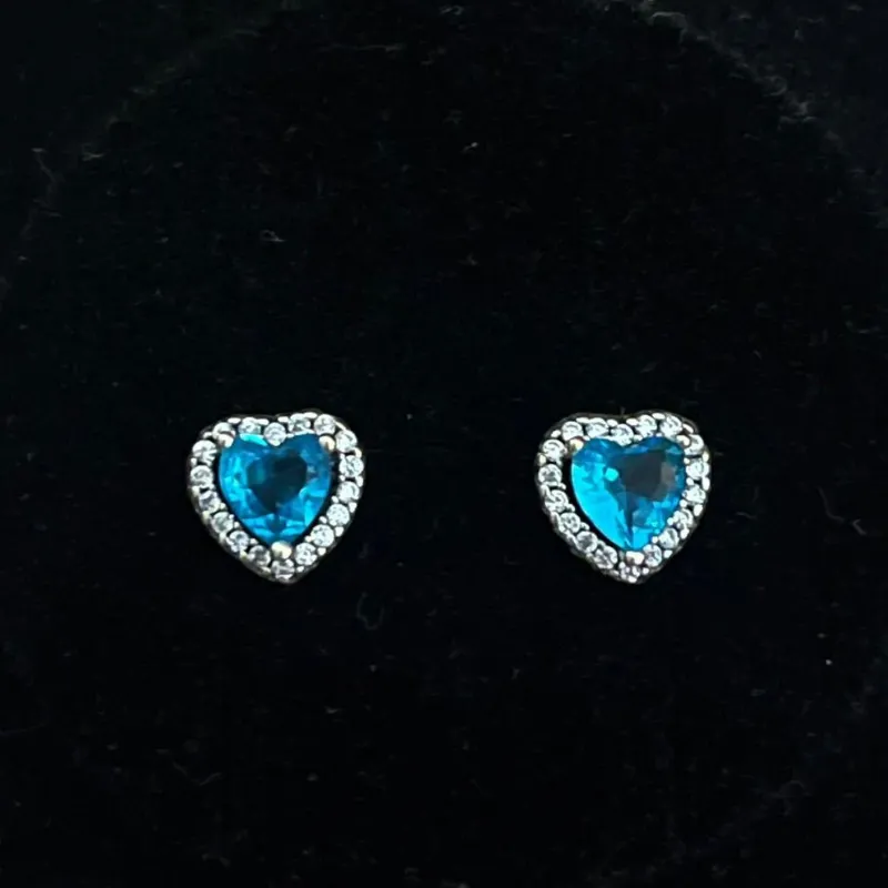 Arete de Corazón Piedra Azul Claro