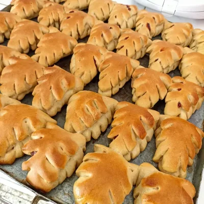 Pan con forma relleno de queso