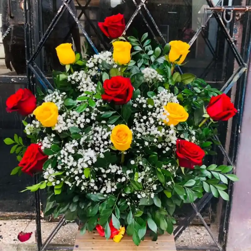 Arreglo de 12 flores