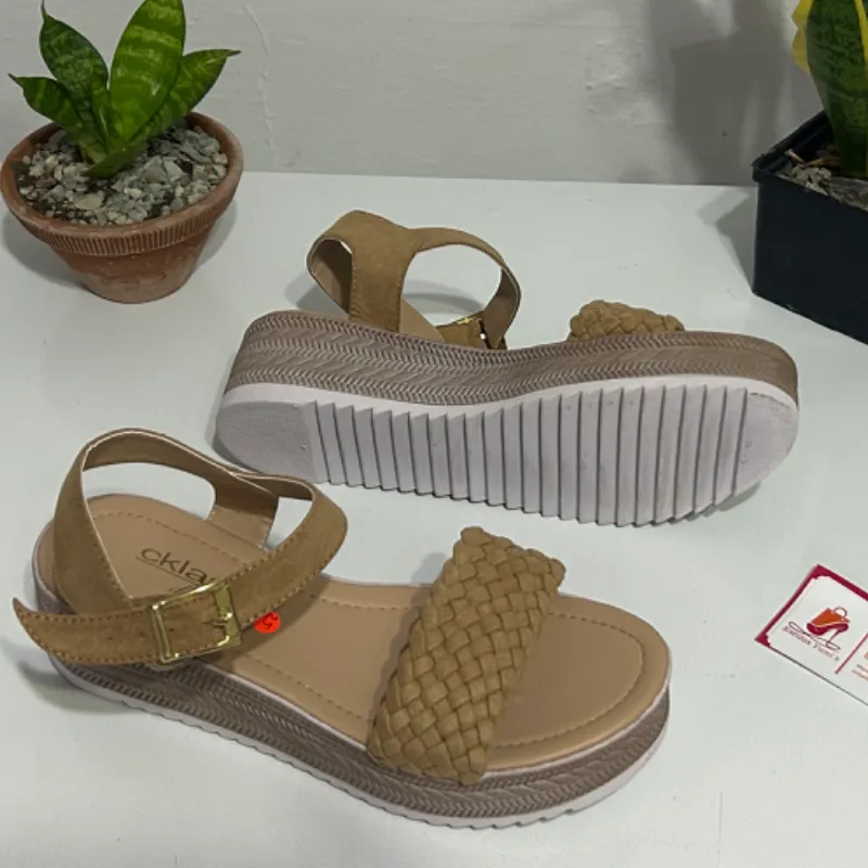 Plataformas trenzadas camel