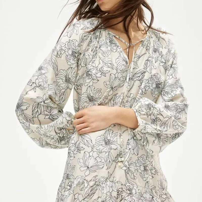 Vestido con Lazada H.M