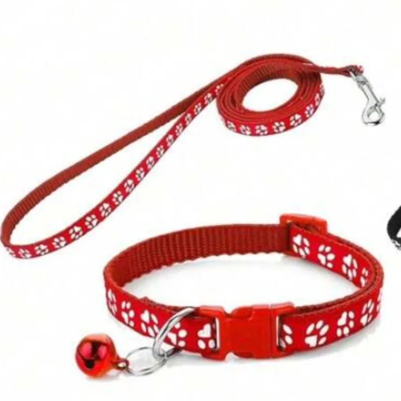 Collar con cascabel y cortes Roja