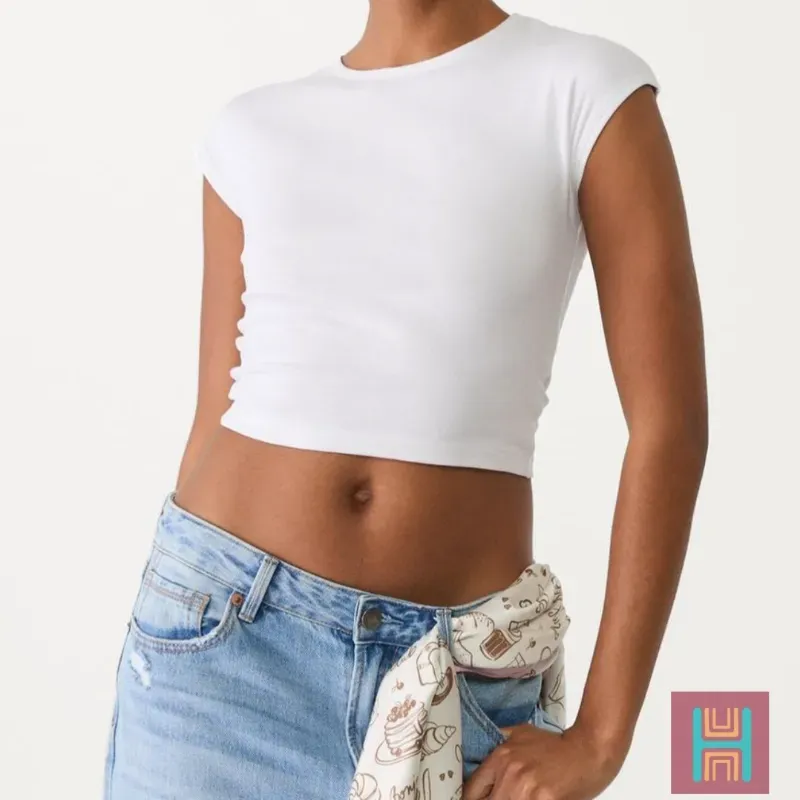 Camiseta básica ajustada crop blanco 0003