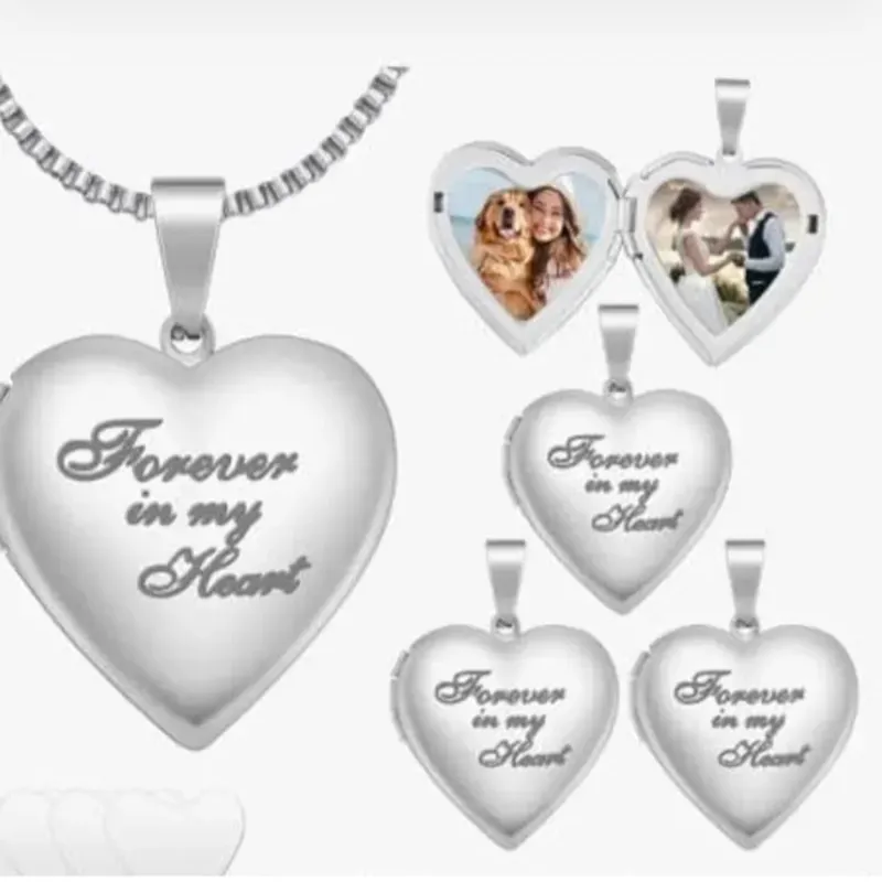 Cadena con dije en forma de corazón.