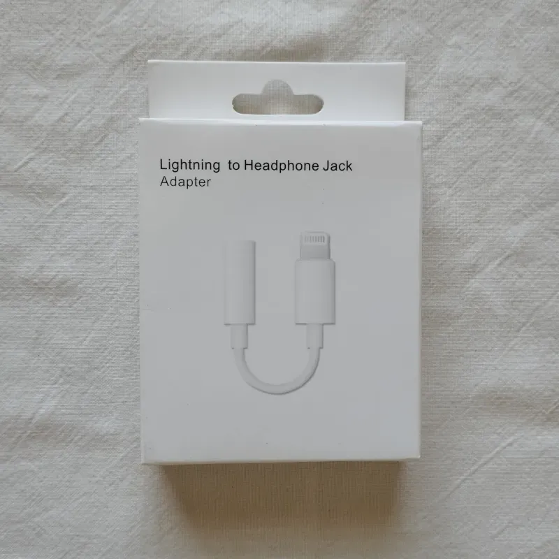 Adaptador Lightning a puerto Jack convencional