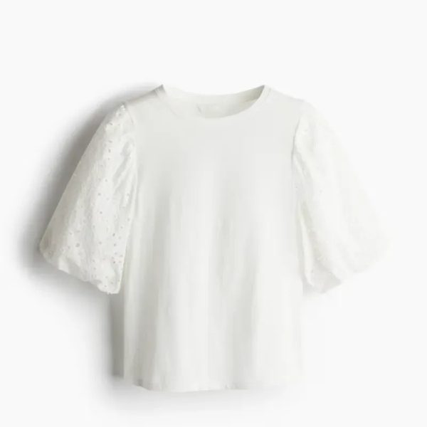 Blusa blanca con manga de globo