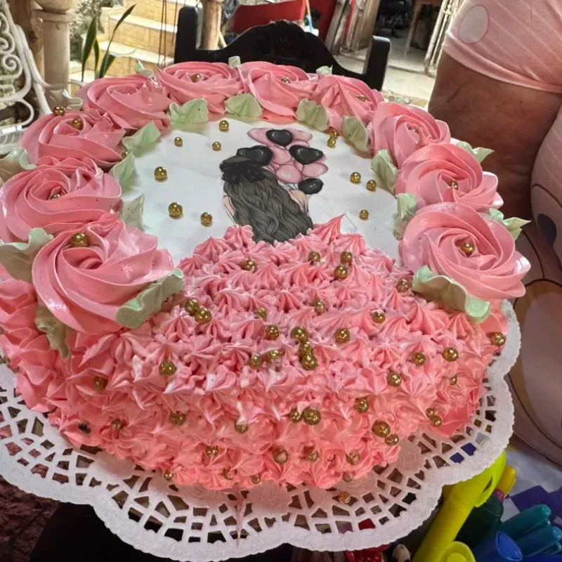 Cake capuchino con temática juvenil