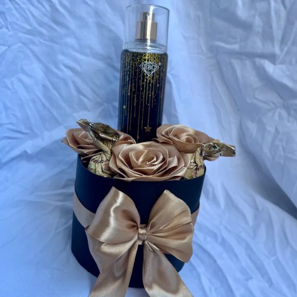 Cajita con colonia , rosas eternas y bombones