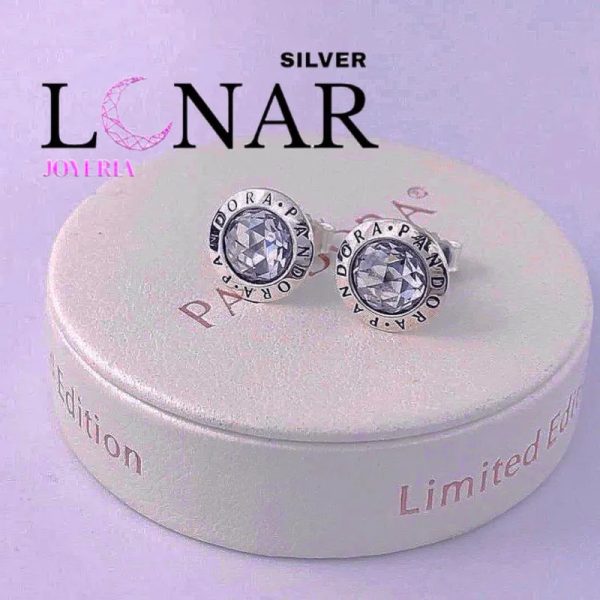 Aretes de Pandora clásicos con piedra