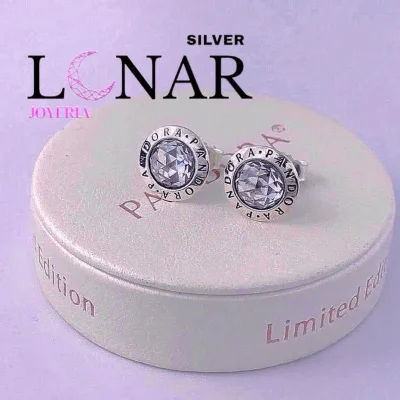 Aretes de Pandora clásicos con piedra