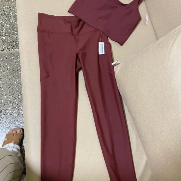 Conjunto Rojo