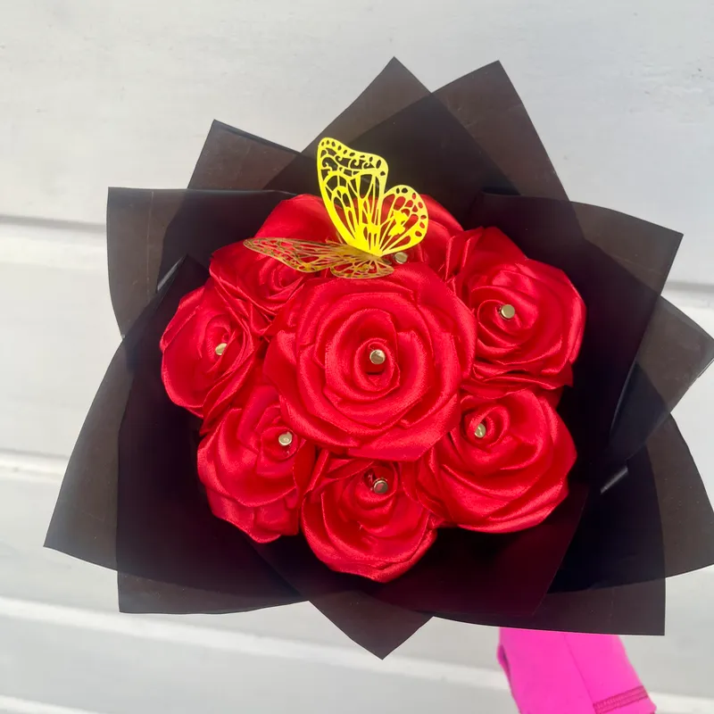 Ramo de 8 rosas rojas