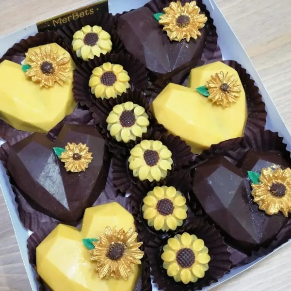 Flores y corazones