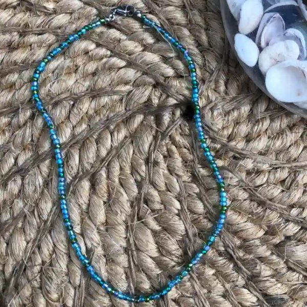 Collar de mostacillas