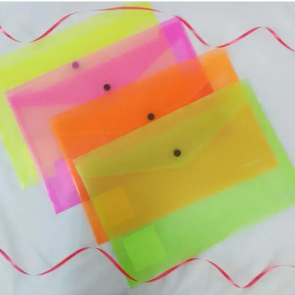 Carpeta con broche