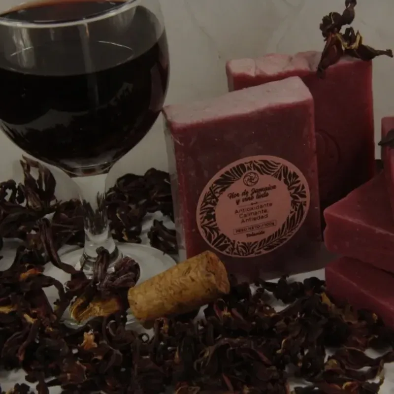 Jabón de Flor de Jamaica y Vino Tinto