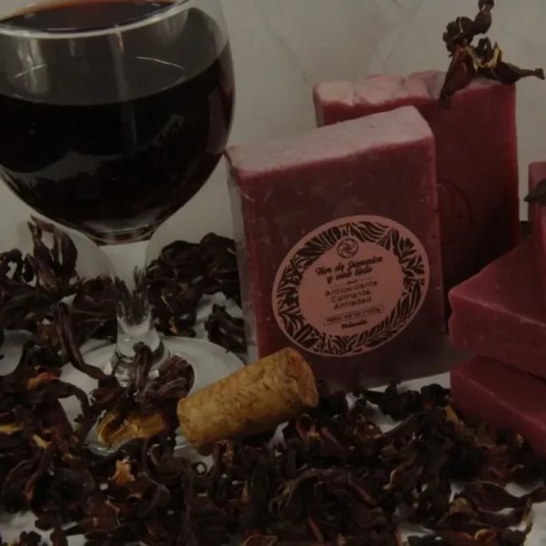 Jabón de Flor de Jamaica y Vino Tinto