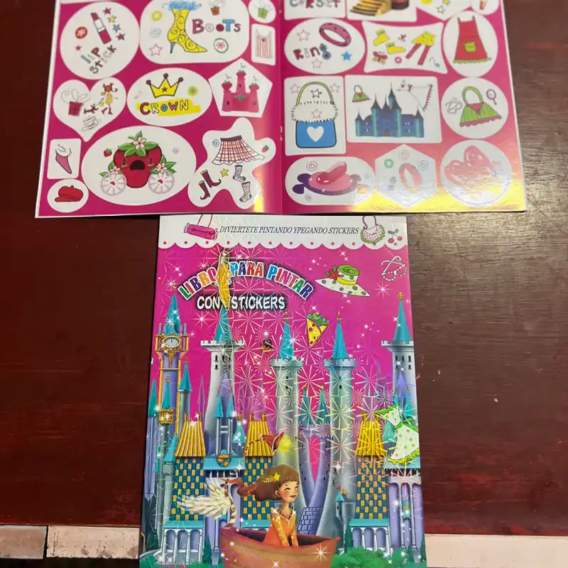 Libro para colorear con stickers