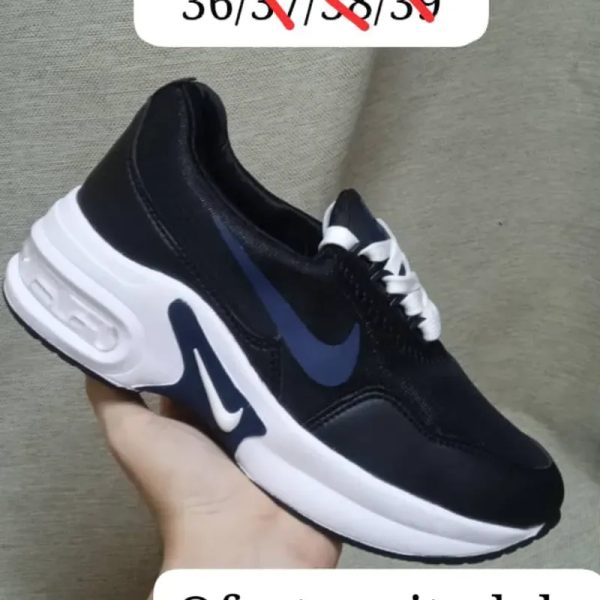 Nike detalle azul