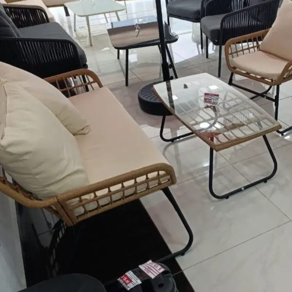 Juego de muebles de 4 piezas con mensajería incluida