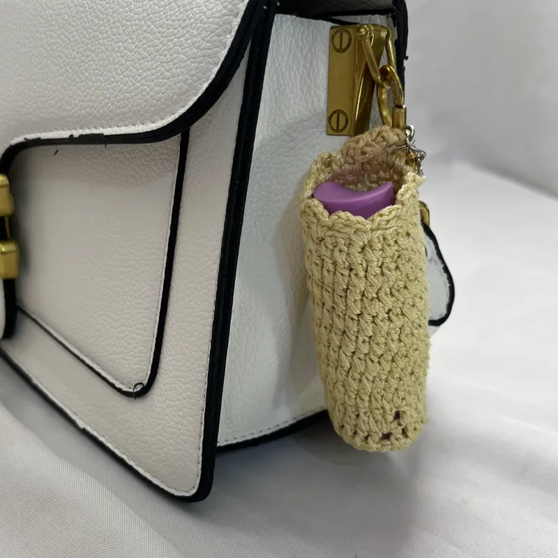 Llavero para brillo de labios 