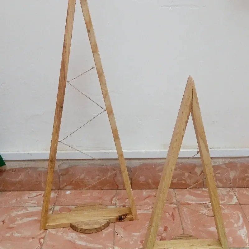 Pareja de arbol de navidad triangular
