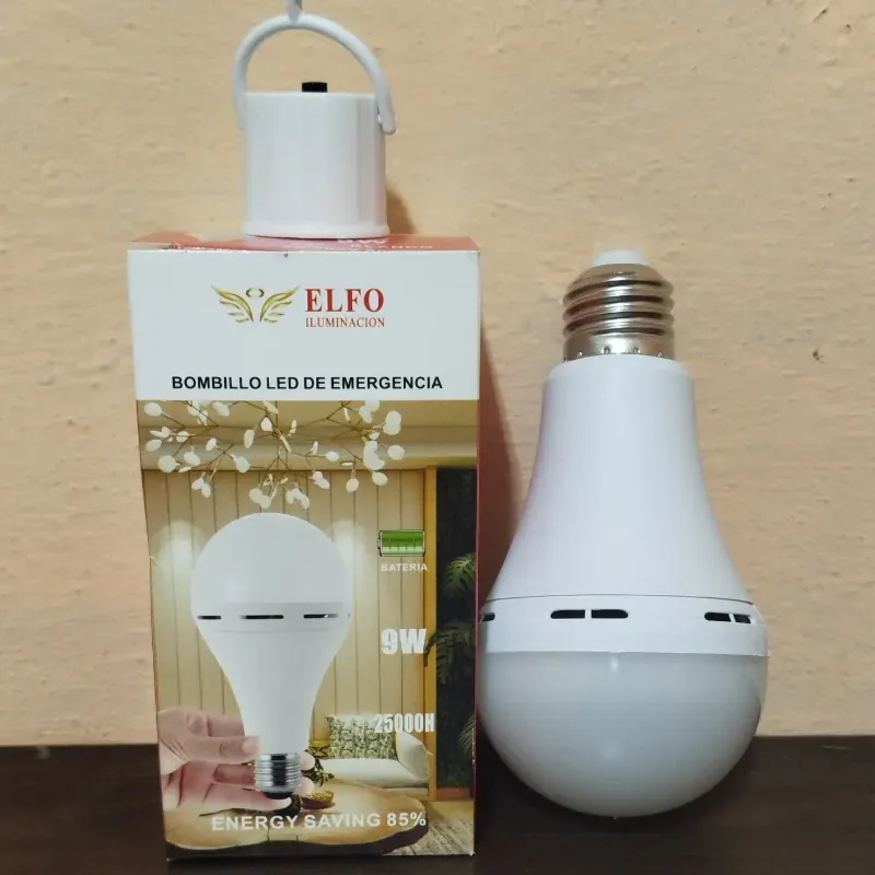  **Bombillo recargable con socket