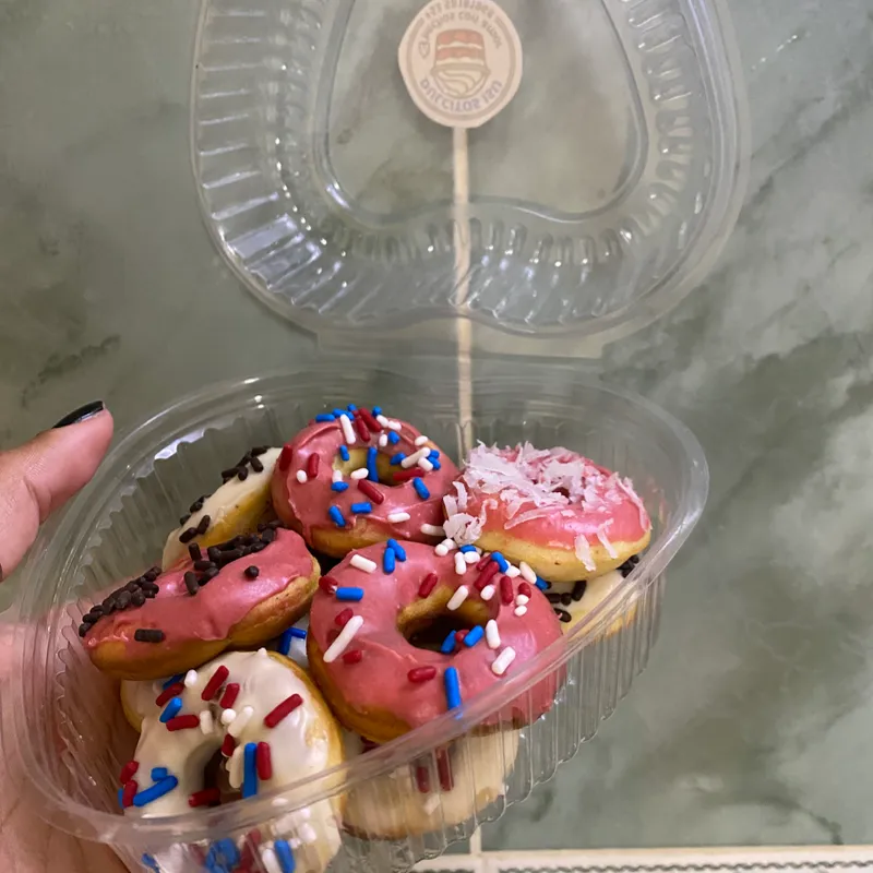 Corazón con mini donas 