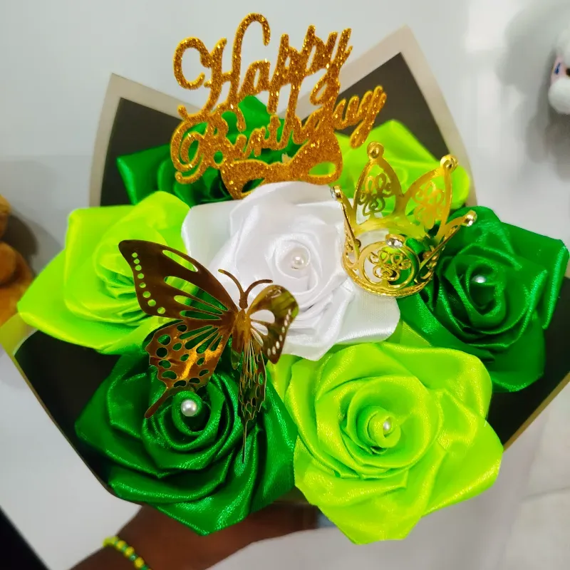 Ramo de 7 rosas eternas